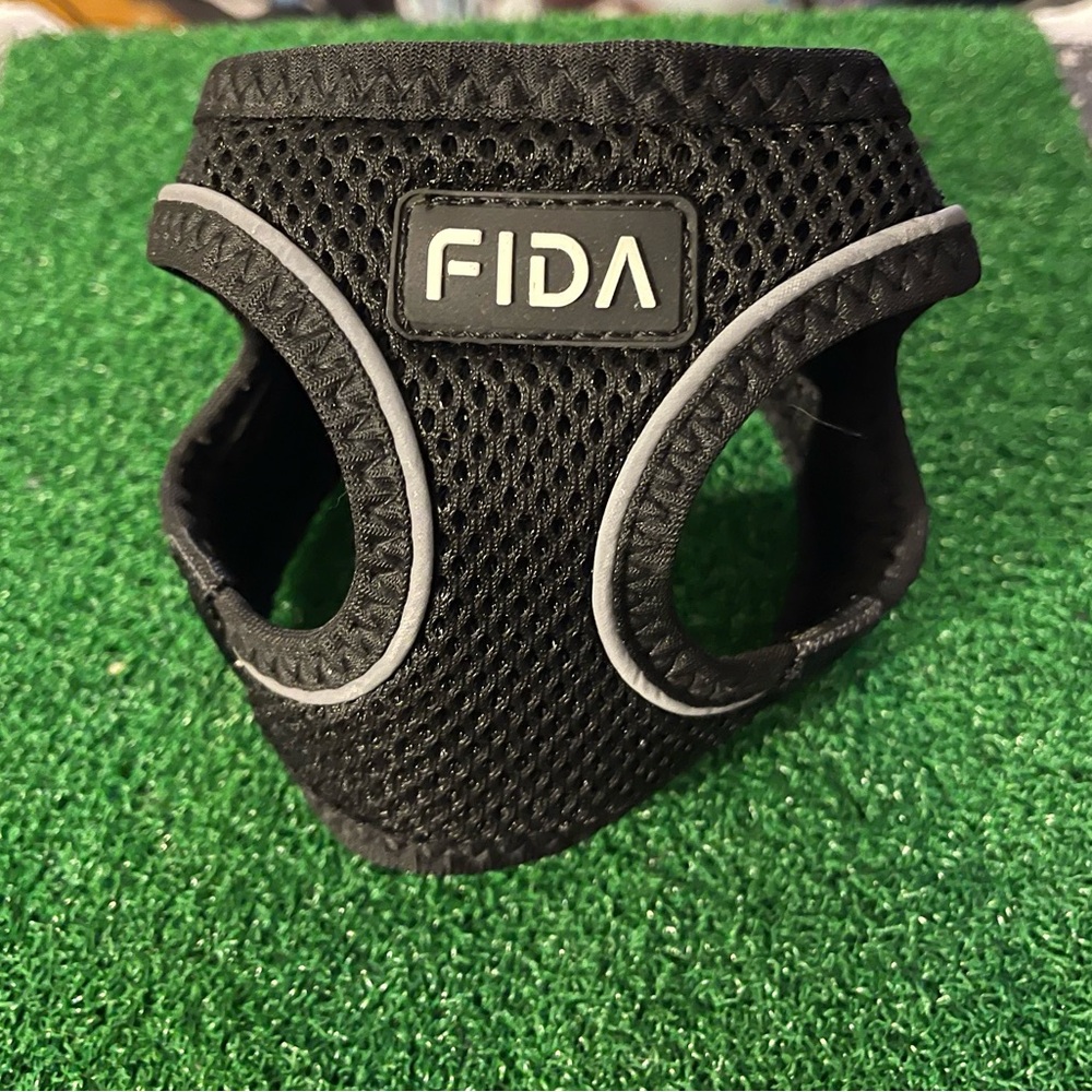 Black Cat Harness x Leash set by FIDA